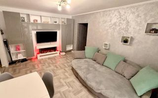 Apartament 3 camere zona Kiriac etaj 2 renovat - Poză 1