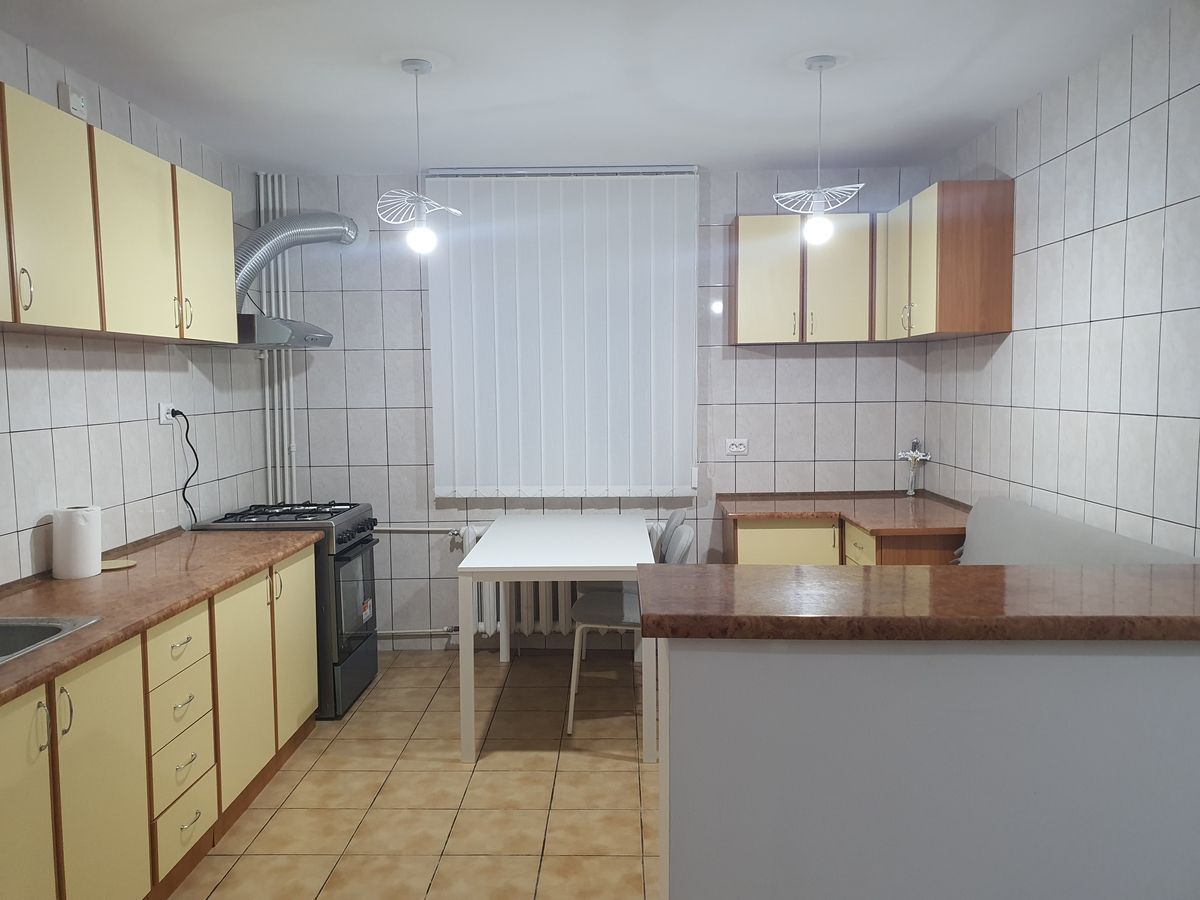 Apartament 2 camere, mobilat si utilat, metrou Lujerului - Poză 1