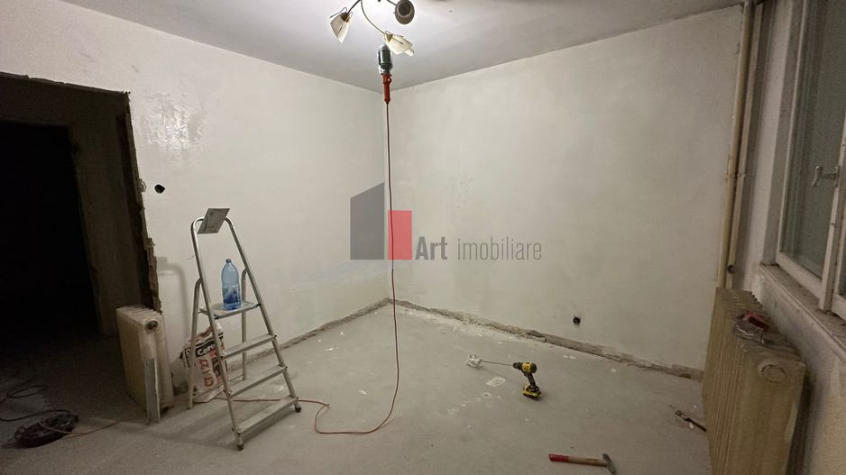 Apartament 3 camre Titan IOR de renovat - Poză 4