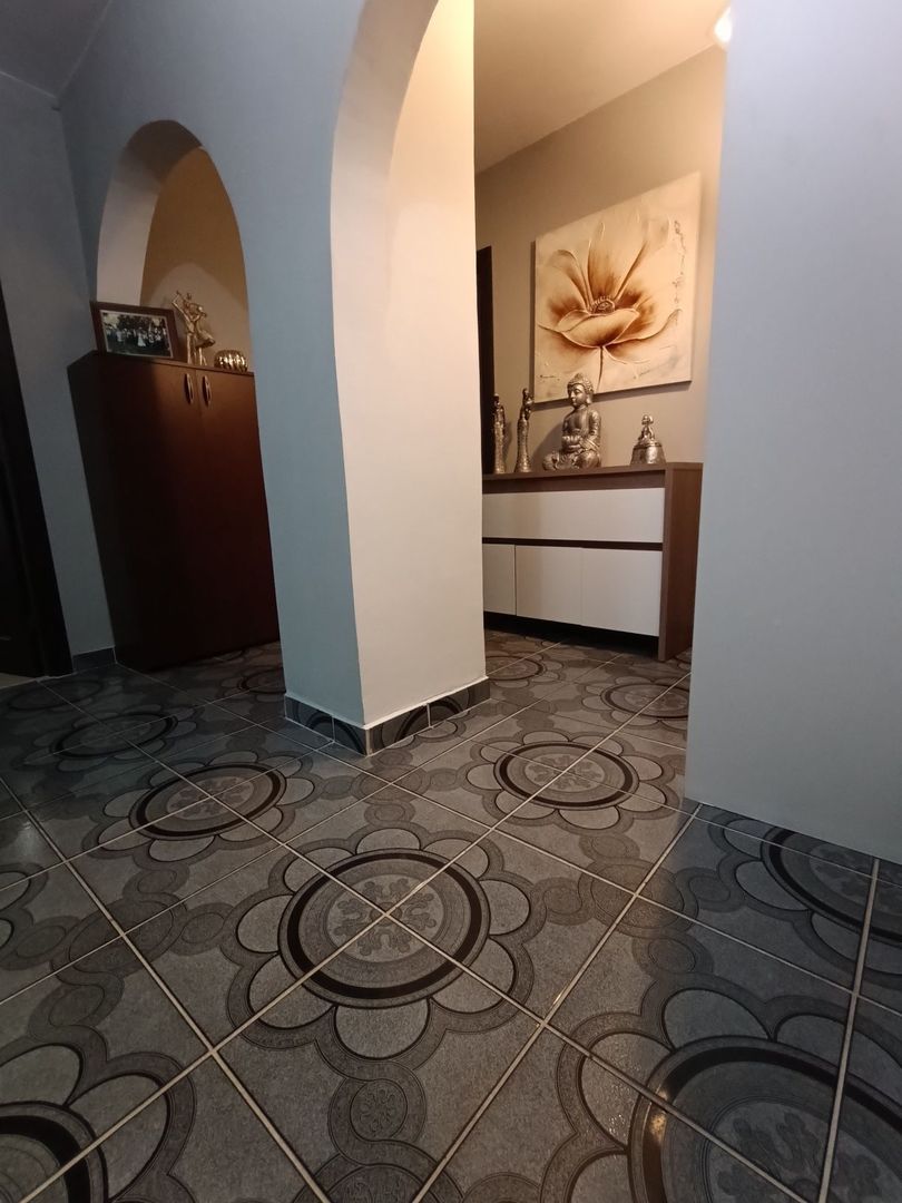 Vând apartament decomandat cu 3 camere, micro 16 - Poză 8