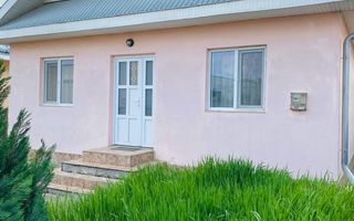Casă de vânzare în Pașcani, zonă centrală, lângă Penny Market Gara, 98,5 mp, teren 412 mp - Poză 4