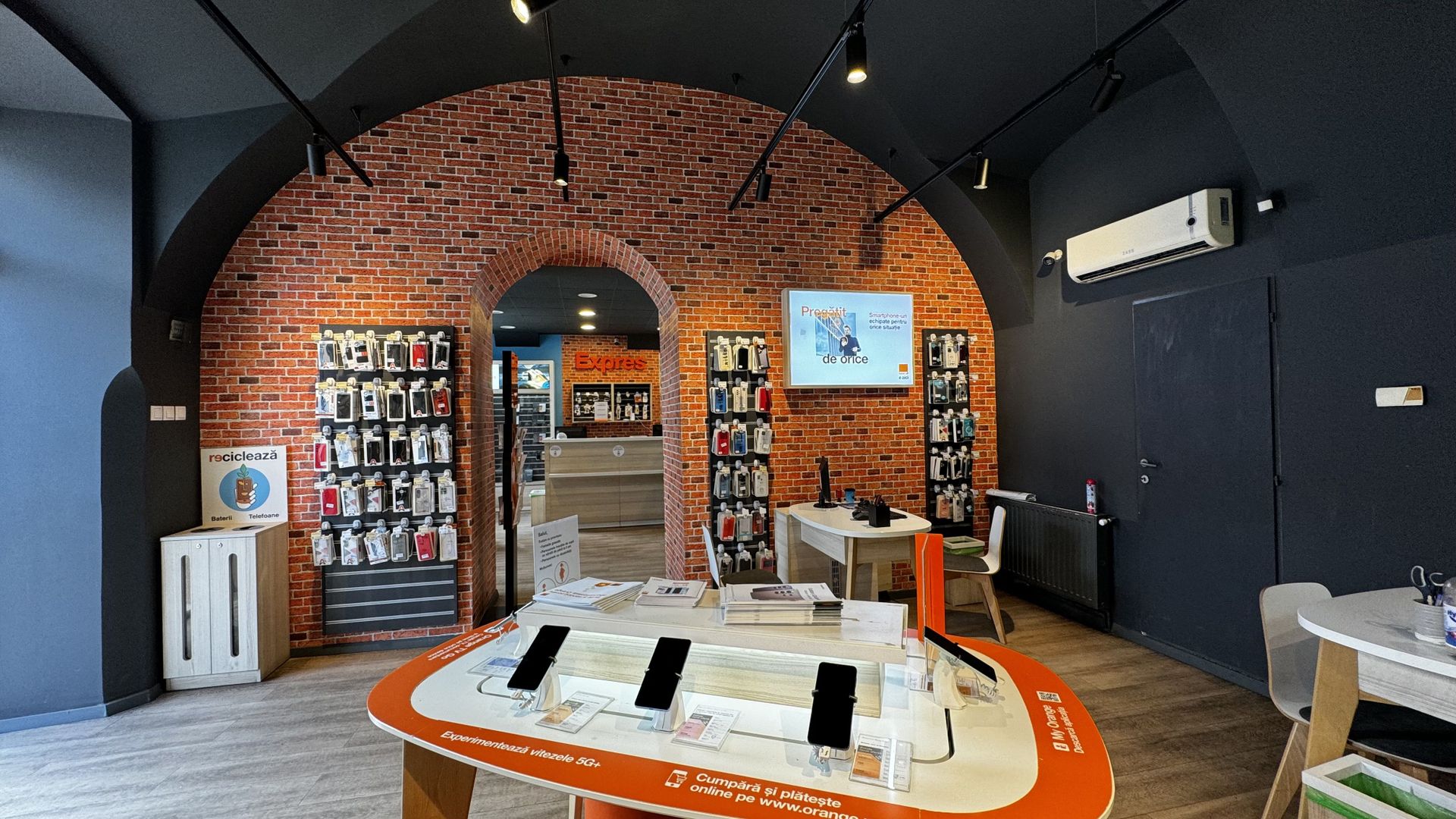 Spatiu Comercial ULTRACENTRAL - Piata Republicii - 119MP - Poză 8