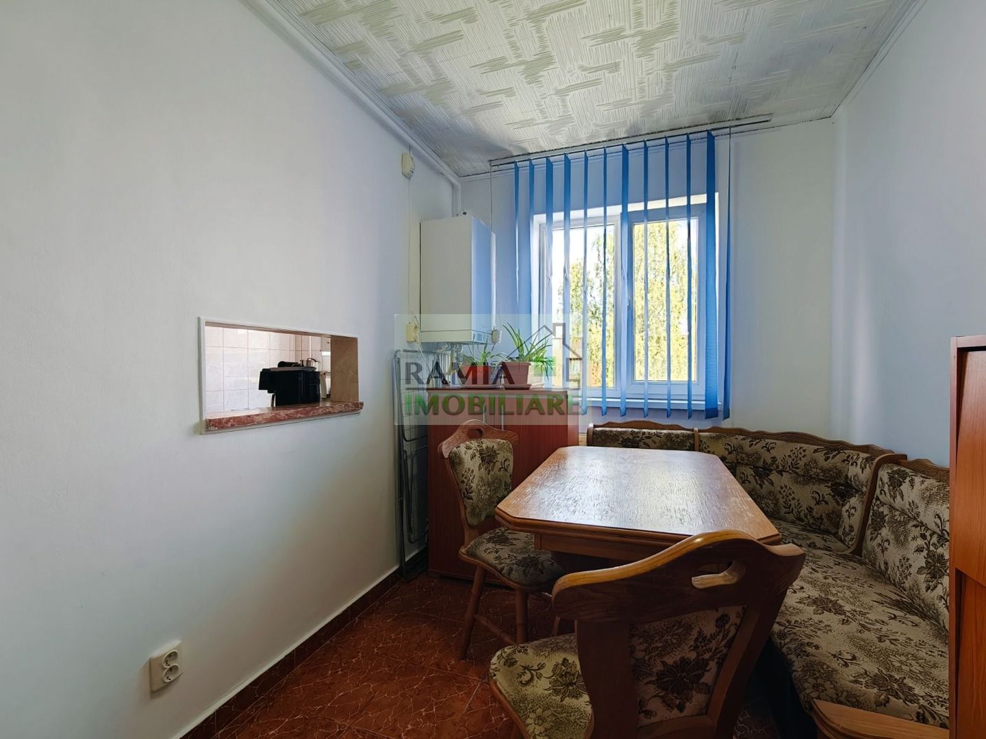 Apartament 3 camere, Cartierul Florilor, Boxă și parcare - Poză 11