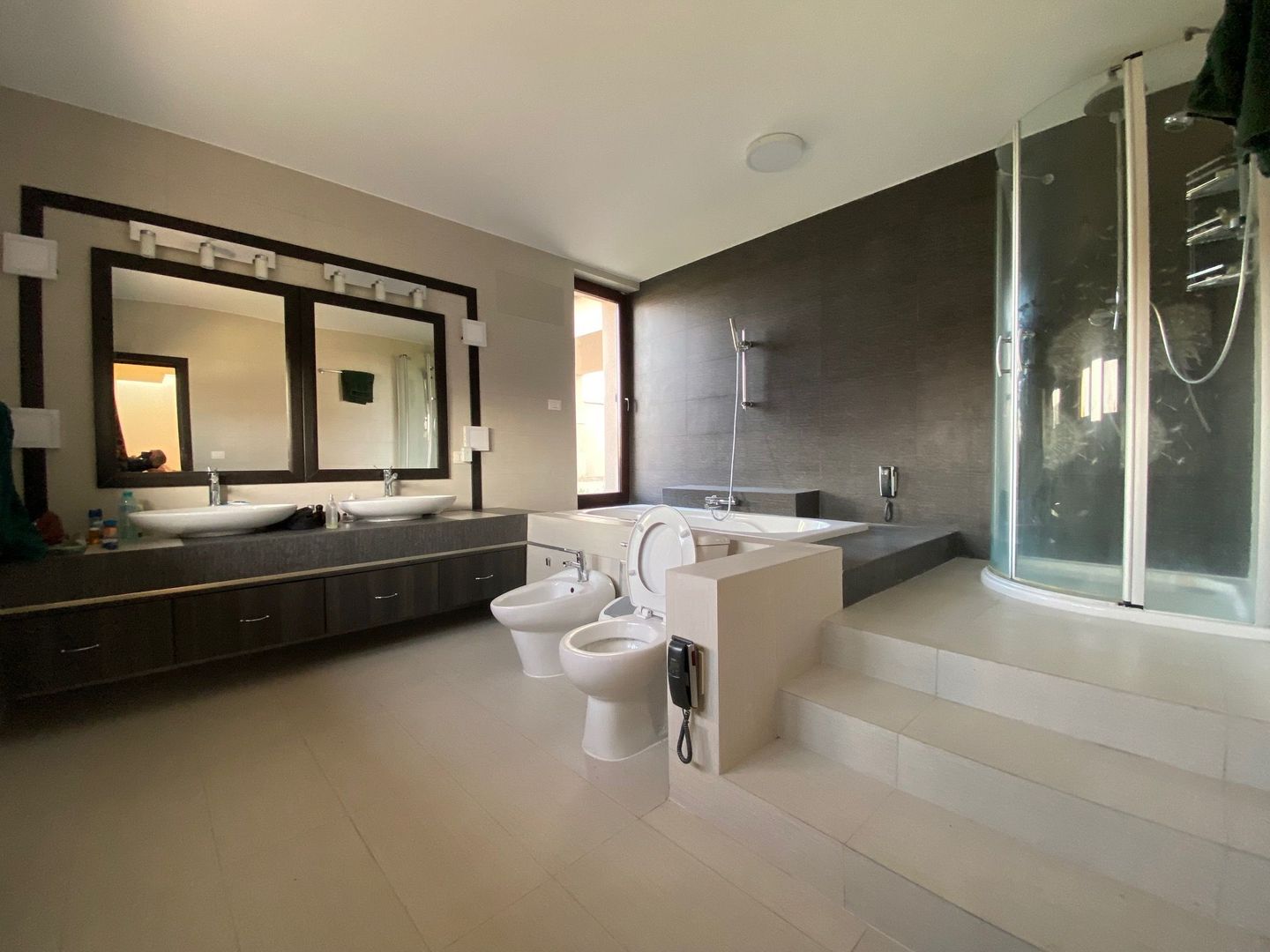 VILA CU 5 CAMERE zona Mircea Cel Batran - Poză 10