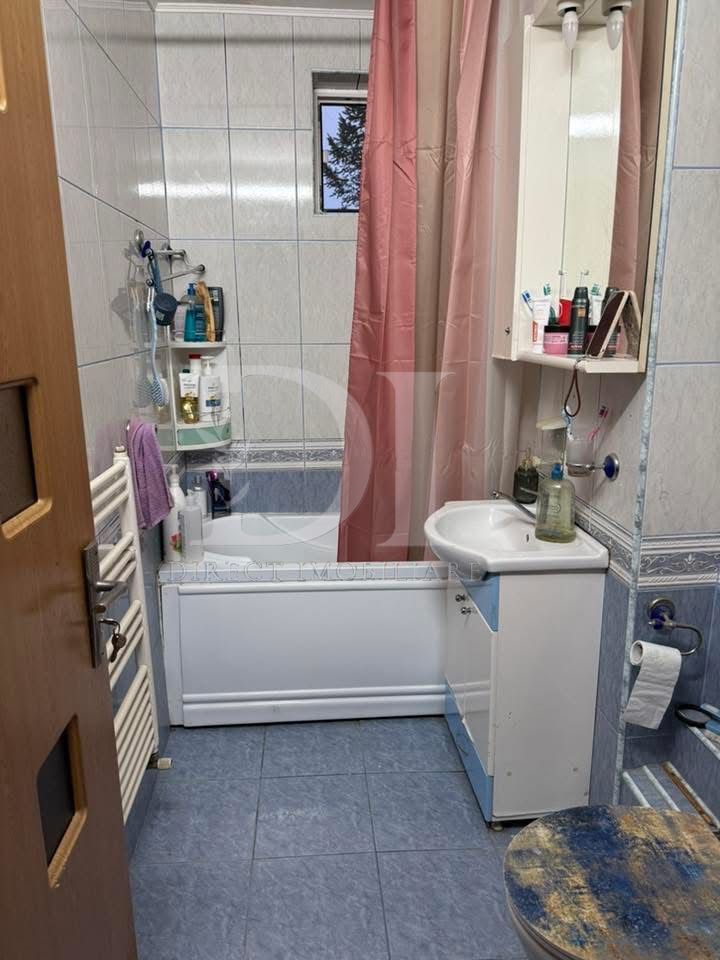 Apartament cu 3 camere -Gheorgheni - Poză 6
