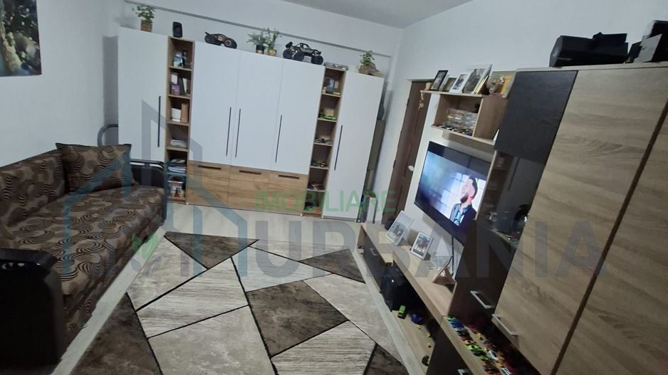 Apartamemt cu o camera de vanzare - Poză 1