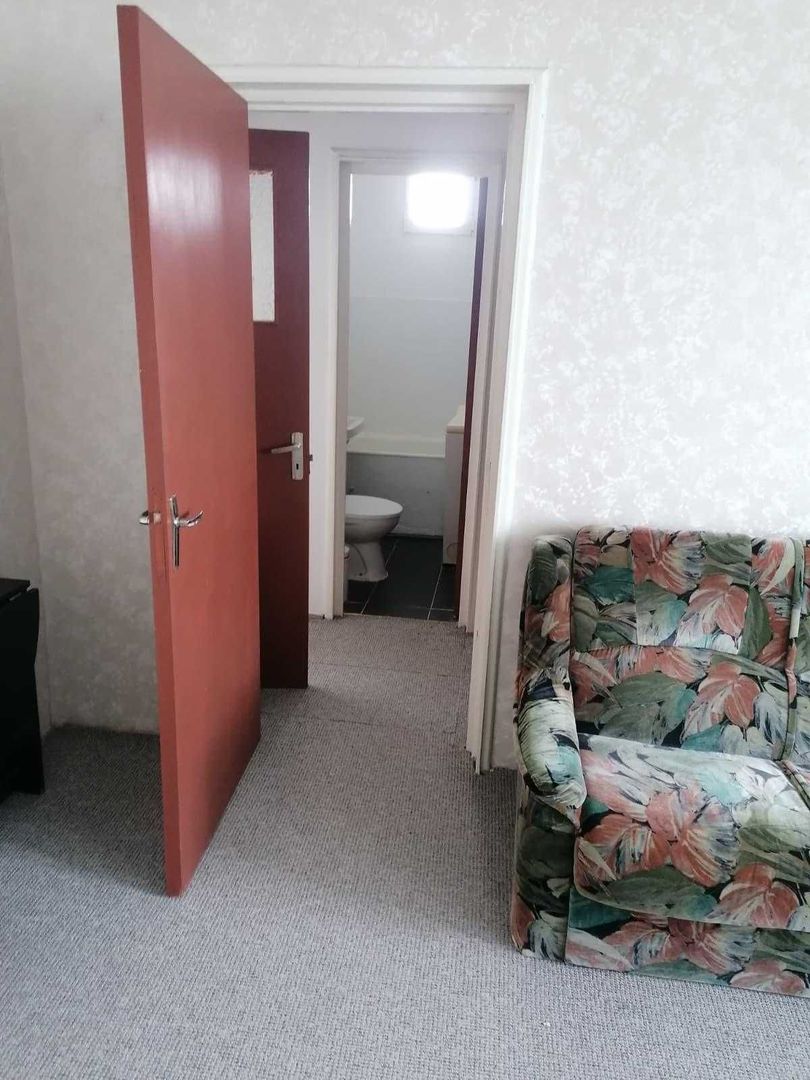 Apartament 2 camere decomandat • Metrou Râul Doamnei - Poză 4