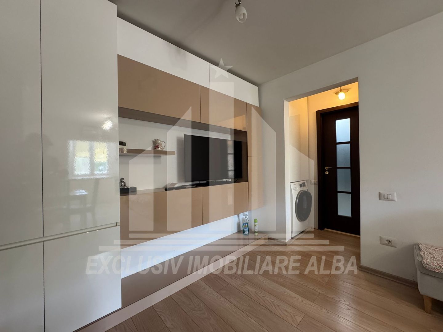 Apartament cu 2 camere de inchiriat, Ampoi 3 - Poză 2