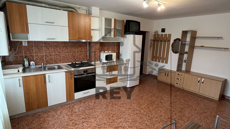 Apartament 3 camere nedecomandat ,bucătărie separată, Stefan cel Mare - Poză 14