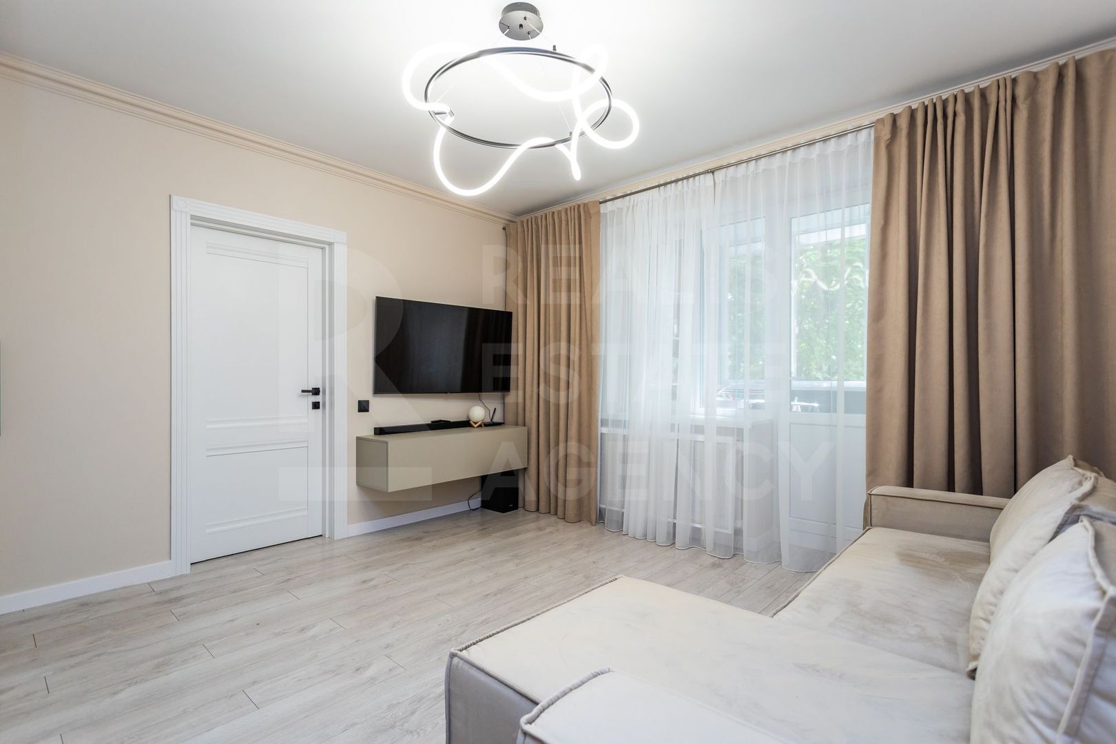 Vânzare, apartament, 2 camere str. Mihail Sadoveanu, Ciocana - Poză 1