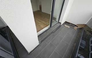 Spatios. Bucatarie inchisa. 2 balcoane. - Poză 12