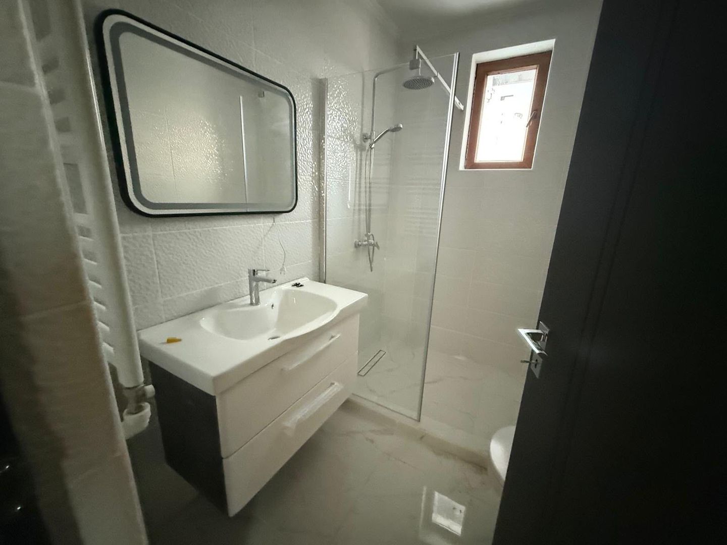 Casă spațioasă de închiriat în Clinceni, 120 mp + curte 535 mp - Poză 13
