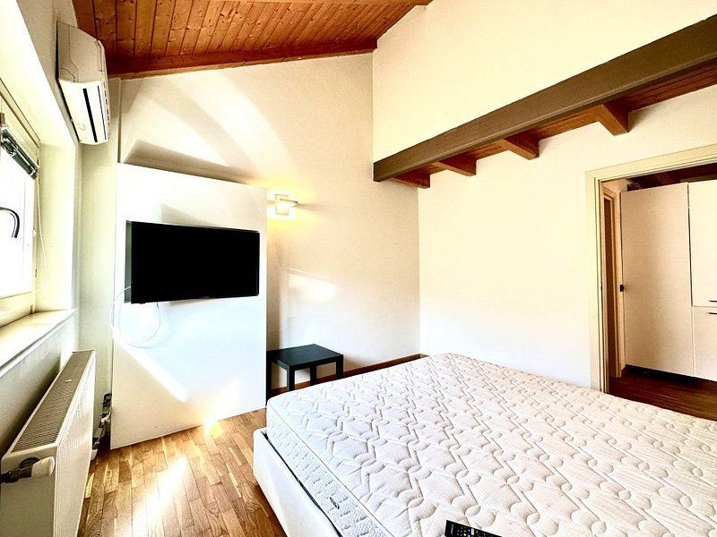 Apartament în Piața Unirii - renovat - mobilat și utilat - Poză 16