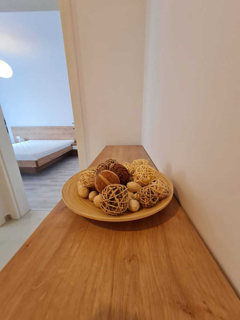 Lux la 10 minute de Iulius Town - Poză 15