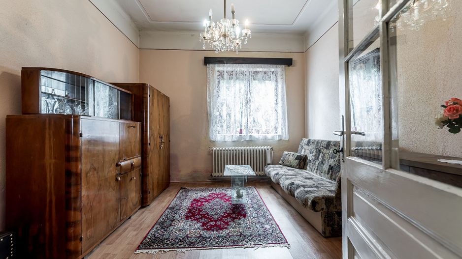 PREȚ NOU! Casă cu teren de 370 mp | Zona Funcționarilor - Arad - Poză 2