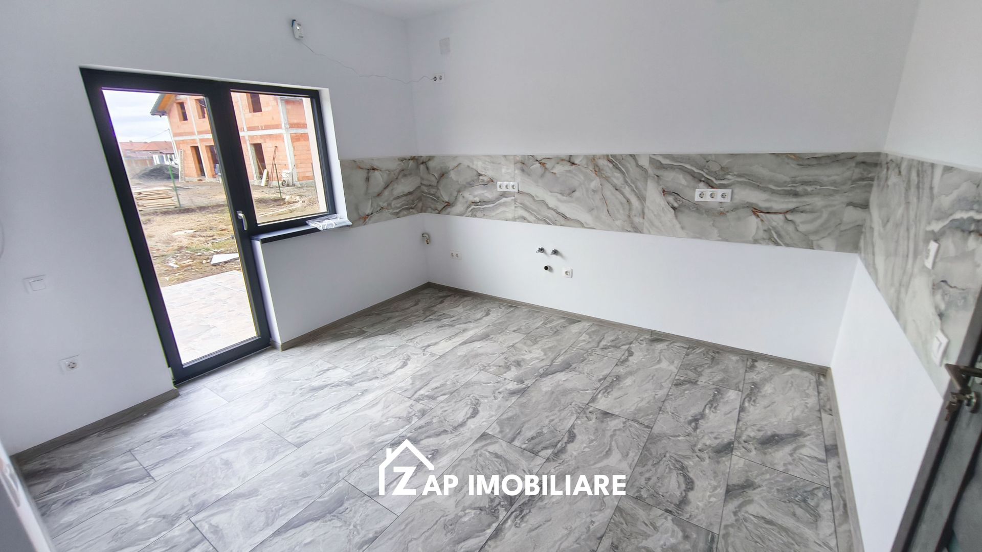 Casa la cheie 4 camere -  Sângeorgiu de Mures - Poză 5