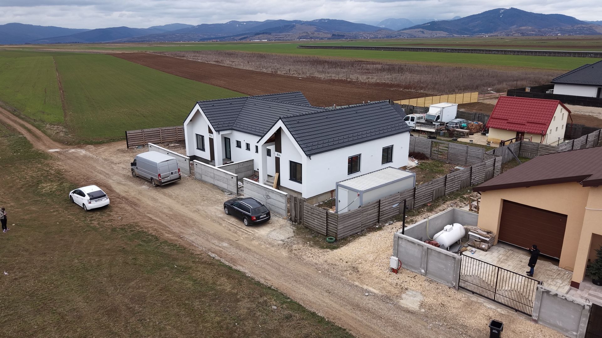 Casă tip duplex – parter | Teren 350 mp | - Poză 1