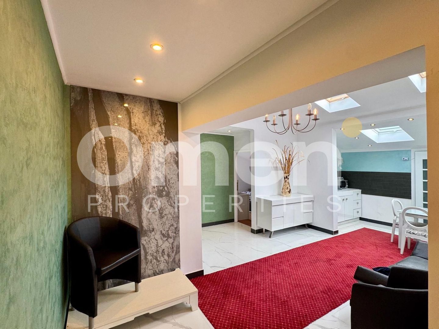 Apartament 4 camere de închiriat | zona Mărul de Aur | etaj 2 | parcare inclusă - Poză 1