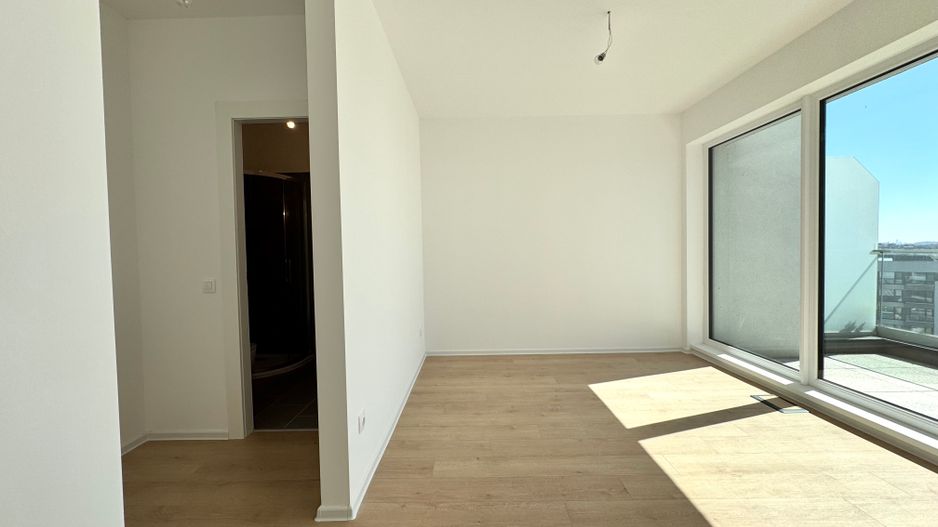 3 camere 75 mp SU + Balcon 8mp - Verdere curte interioară - Poză 1