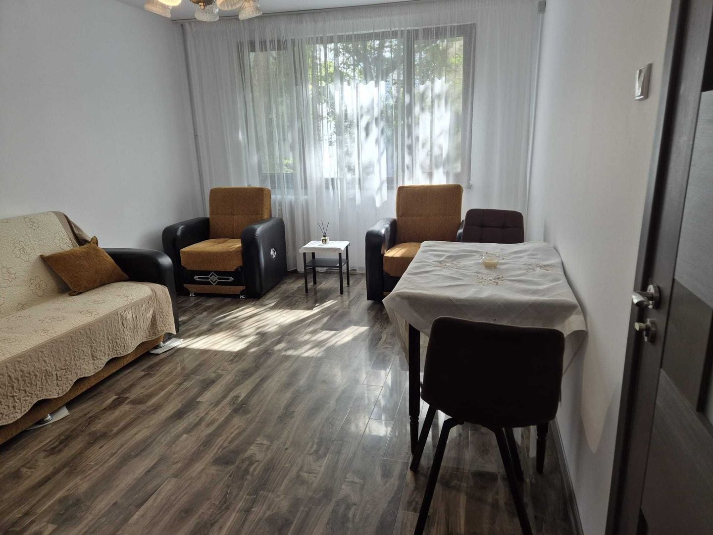 Apartament 2 camere renovat in zona Bd. Timisoara / Valea Oltului - Poză 1
