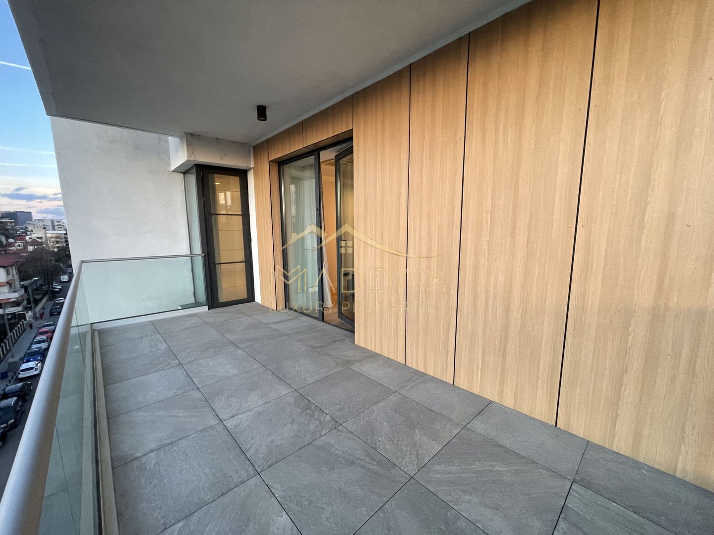 **APARTAMENT ELEGANT** FLOREASCA **CU VEDERE SPECTACULOASA CATRE LAC - Poză 21