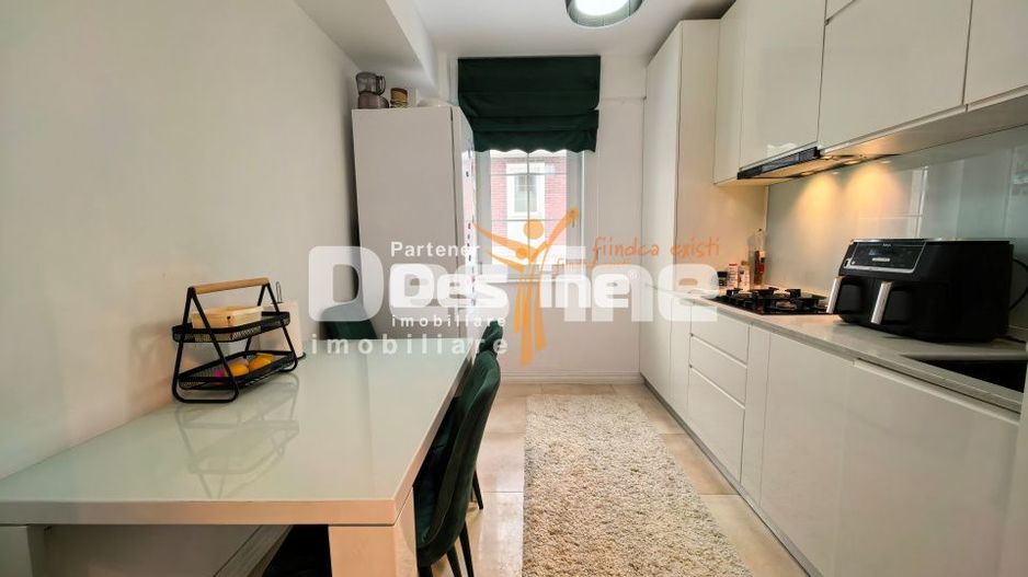 Duplex modern cu design britanic 7 camere D+P+1+M 160 mp - Poză 12