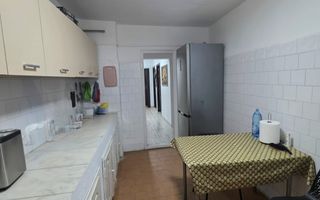 Apartament 3 camere Lenin Sud | Centrala Proprie | Etaj 3 | Boxa | - Poză 4