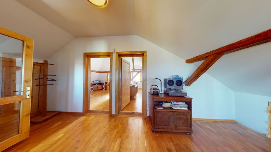 Casa deodebita zona Sacele -central - Poză 10