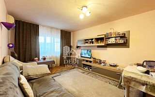 Apartament cu 3 camere de vanzare in zona Rogerius, Oradea - Poză 1