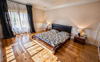 Vanzare casa ideal 2 familii padurea Romanesti - Poză 7