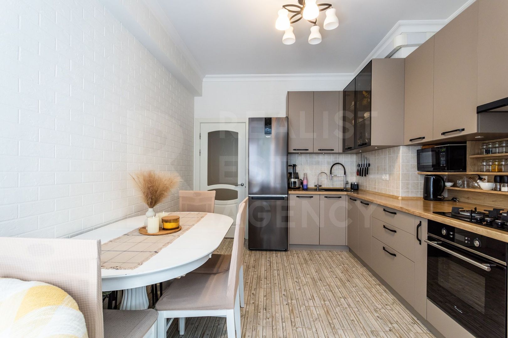 Vânzare, apartament, 2 camere, strada Nicolae Testemițanu , Centru - Poză 3