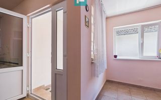 Casă de familie cu grădină și potențial în Giroc - Poză 6