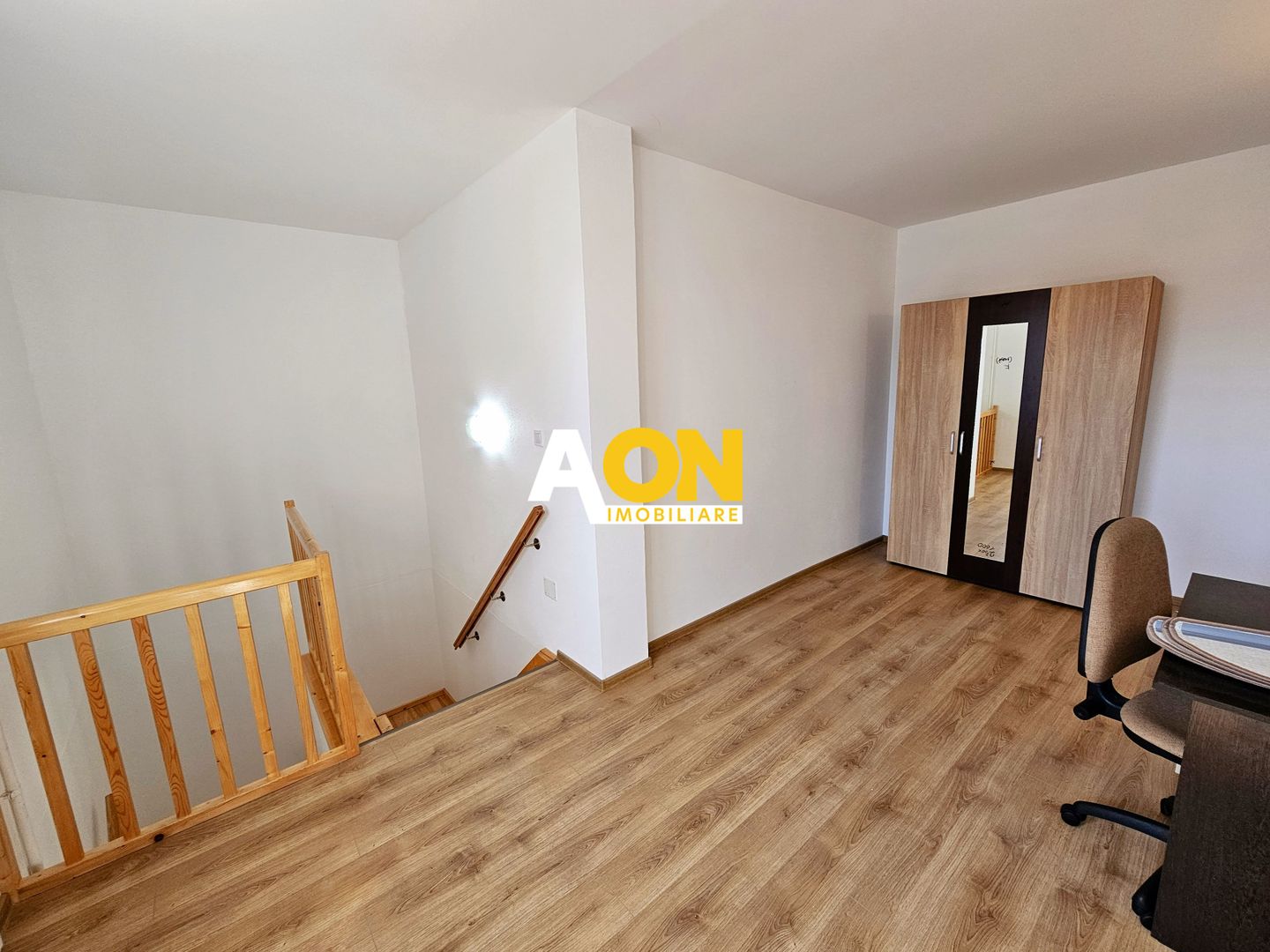 Apartament tip Penthouse, 1 camera + birou + terasa de 50 mp - Poză 11