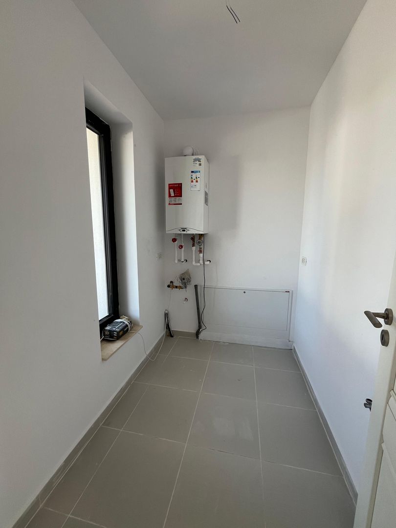 Casa individuala 5 camere, teren 704 mp - 163 mp utili, cel mai mare din zona - Poză 10