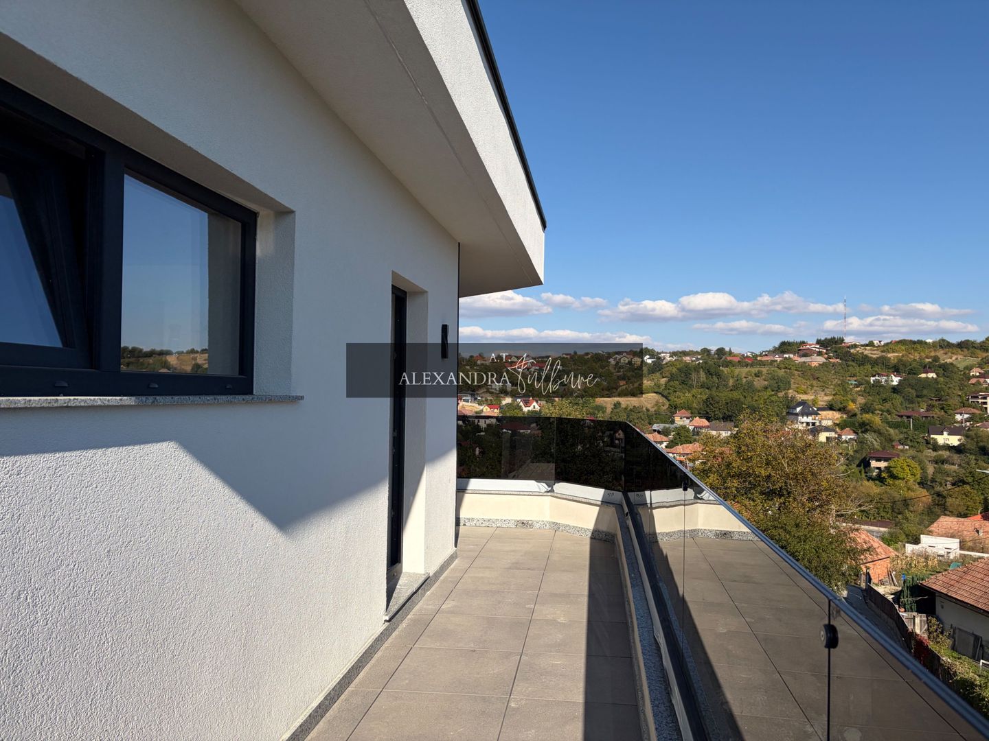 Casa individuala 4 camere, 3 bai, S+P+ET,  garaj, terasa - Poză 6