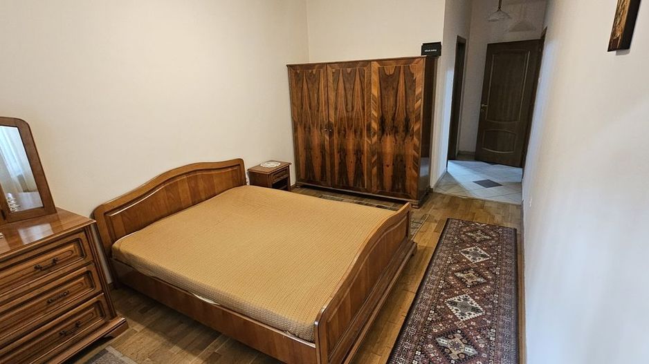 Vila 10 camere zona Iancului || Resedinta || sau birouri La cerere || D+1+M - Poză 9