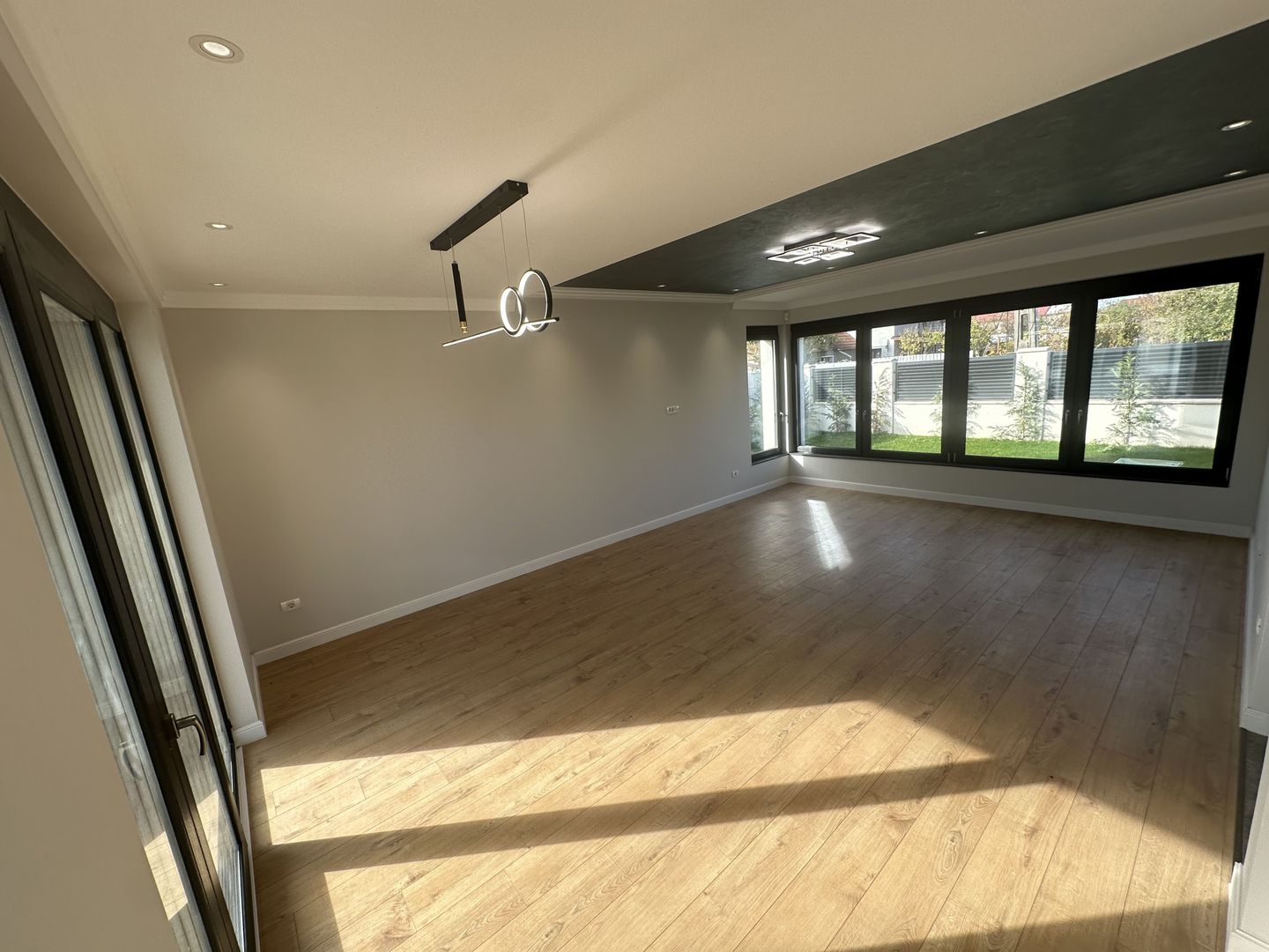 CASA INDIVIDUALA - Poză 3