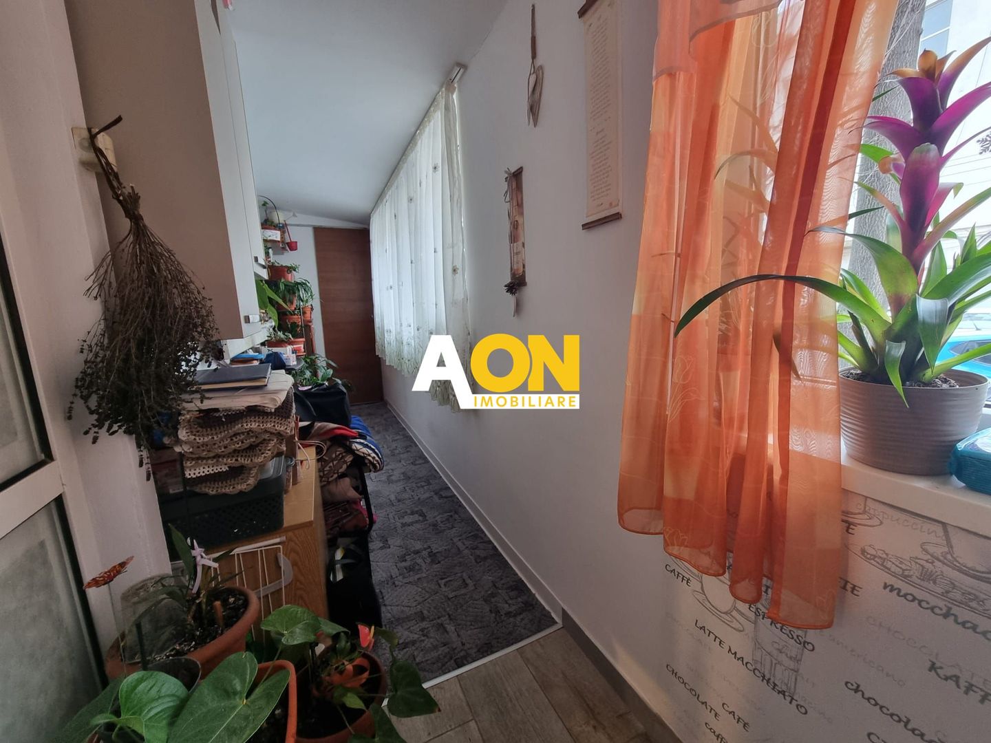 Apartament 2 camere, semidecomandat, parter inalt, Cetate - Poză 2