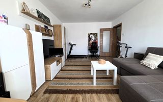 Apartament 3 camere, 81 mp, renovat 2019 – spațios, luminos - Poză 1