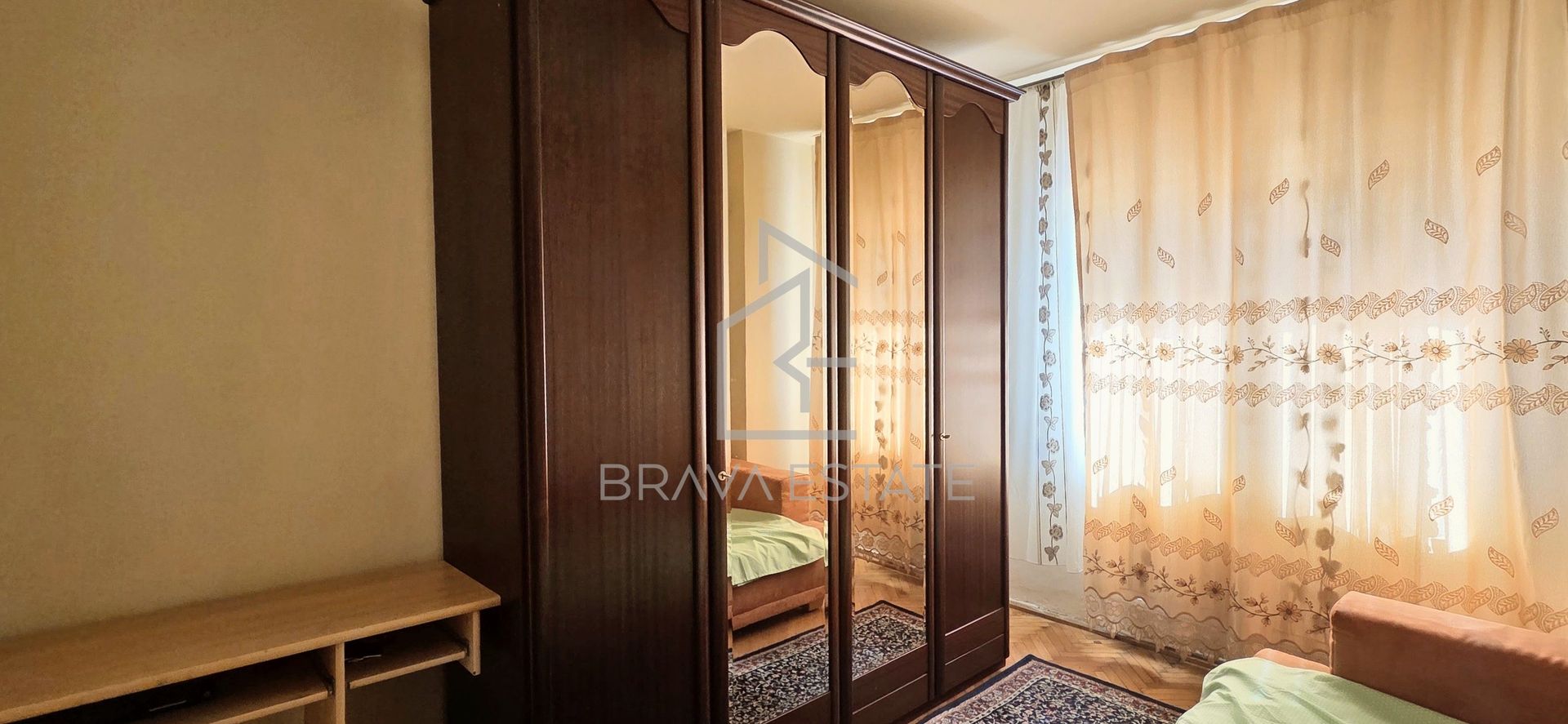 Apartament 3 camere, 65mp,lift, decomandat, parcare, strada Calea Florești - Poză 1