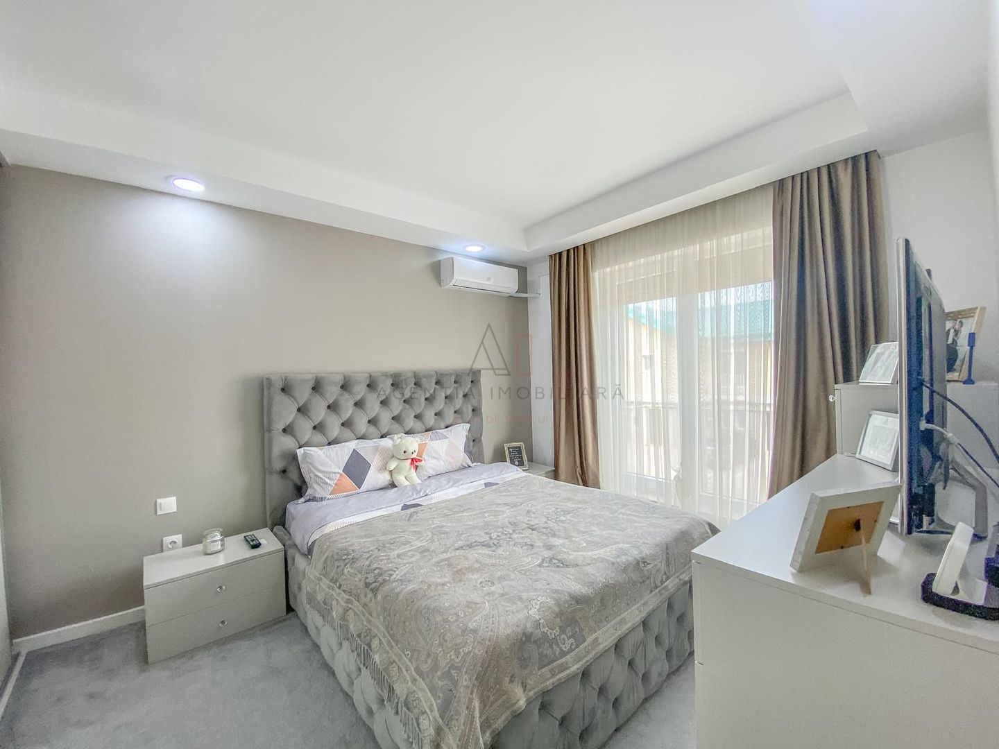 Casa 3 camere - Complex Cosmopolis - Poză 11