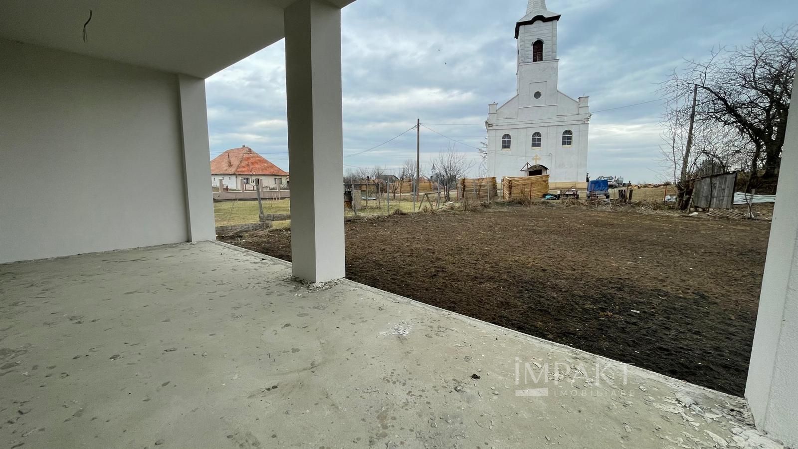 Casa spatioasa cu 1000 mp teren in Aiton - Poză 8