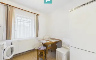Casă cu 2 apartamente în Grădiște - Poză 18