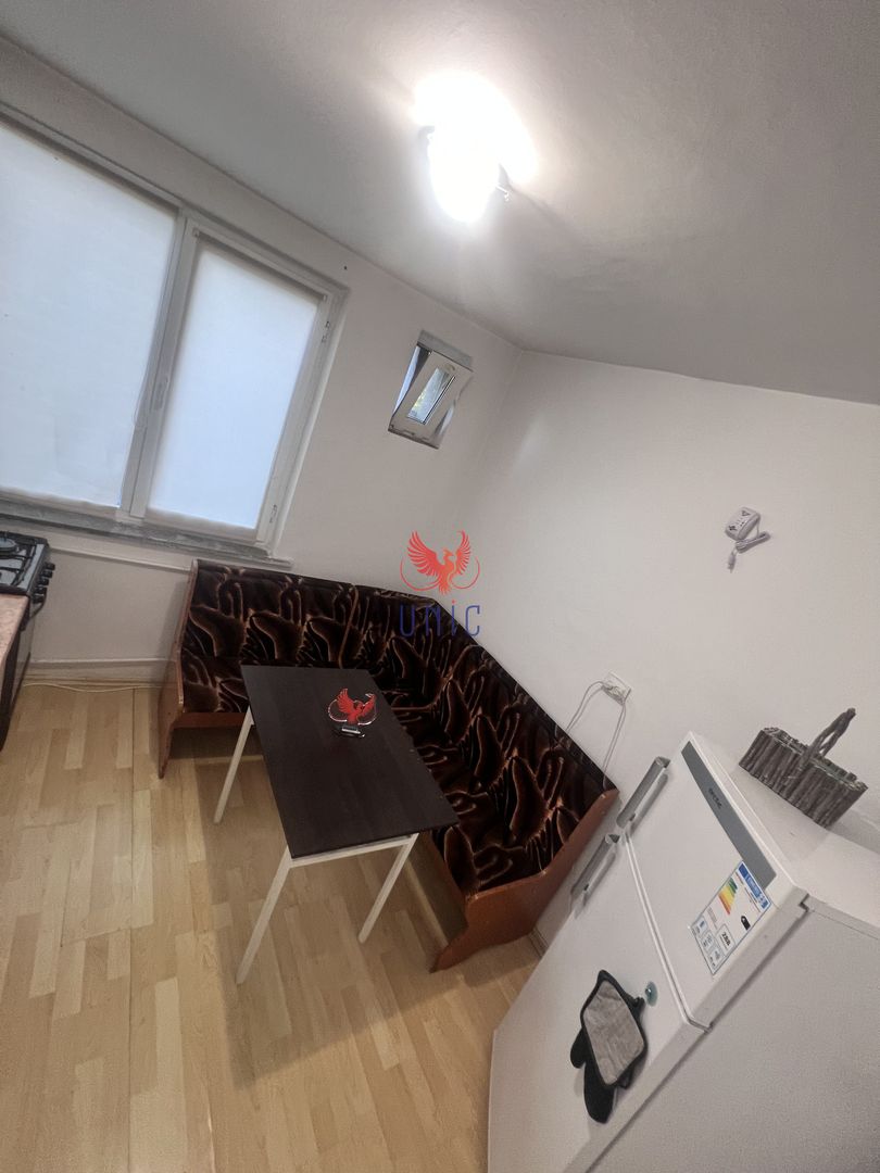 Decomandat, stradal, Calea Bucuresti etaj 1 - Poză 82