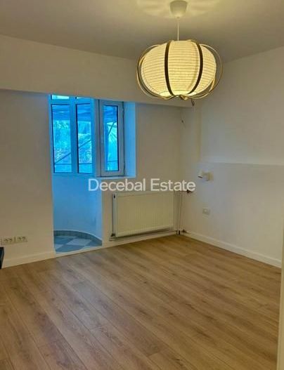 3 Camere Zona Decebal Decomandat Complet Renovat Bloc 1987 - Poză 7