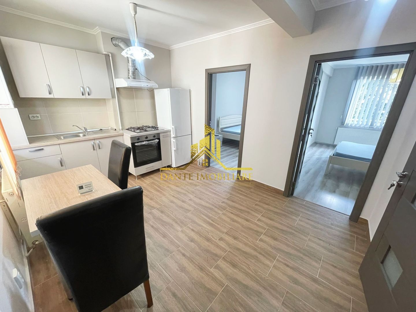 2 dormitoare, decomandat, modern, balcon, Semicentral, Horea, Litere - Poză 9