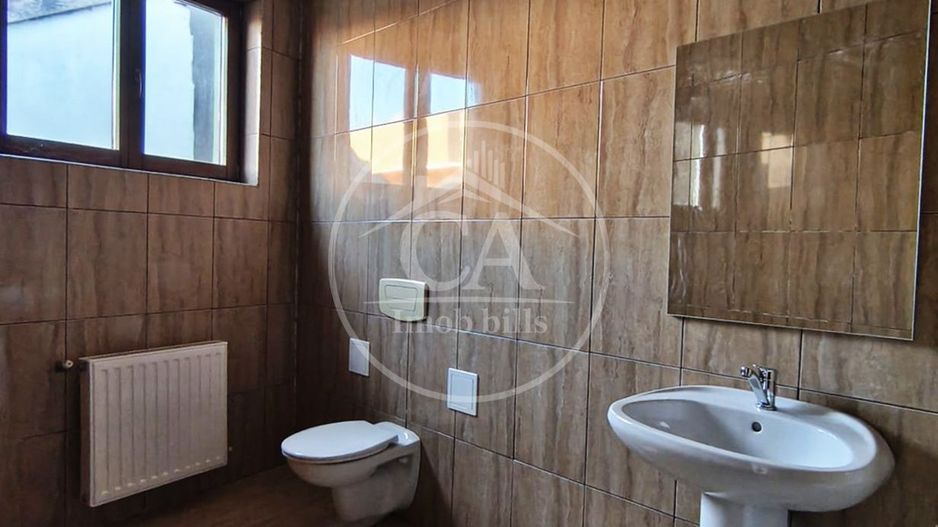 Casa de închiriat cu 6 camere în zona Centrala,  Oradea - Poză 3