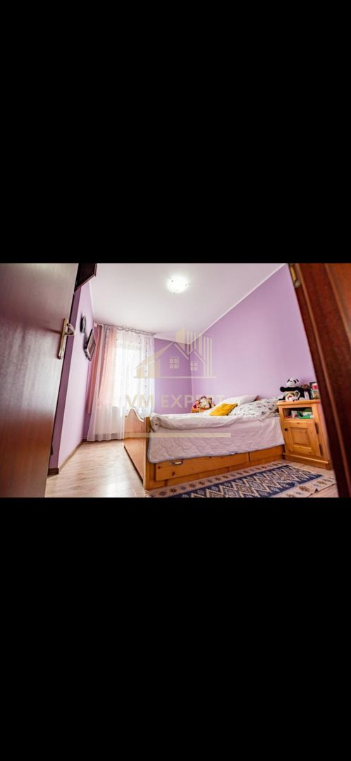 VILA 9 CAMERE, TEREN 1482 MP,  ZONA CENTRALA CAMPULUNG, PRET 190000 E - Poză 2