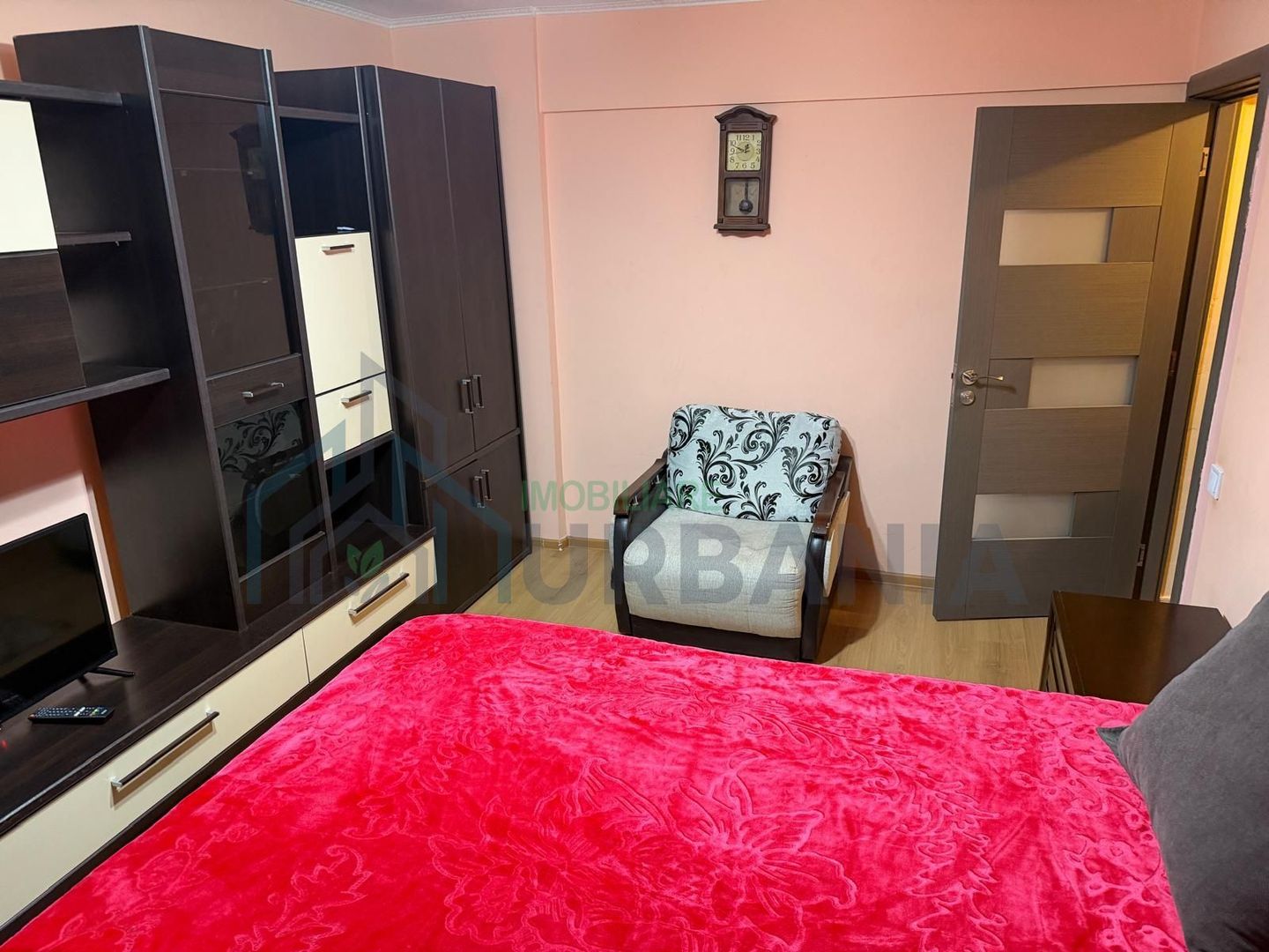 Camera da inchiriat! - Poză 2