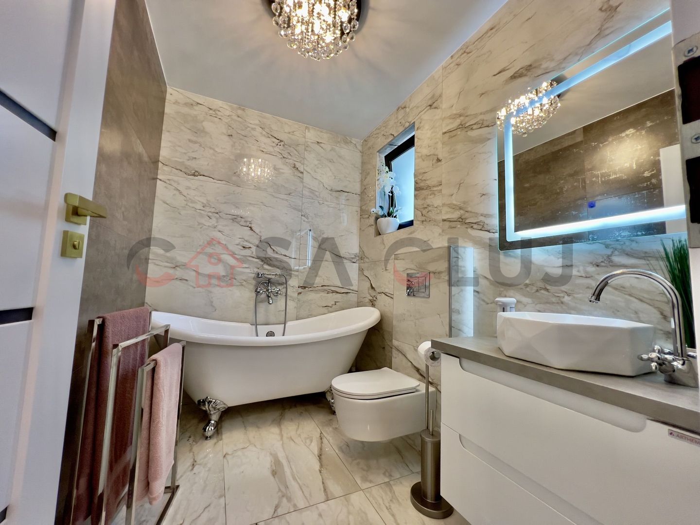 Casă ultrafinisată, la cheie, 2 minute de ViVo Mall!! - Poză 13